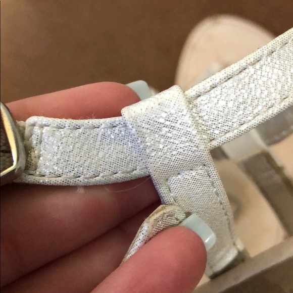 sandals - Picture 3 of 4